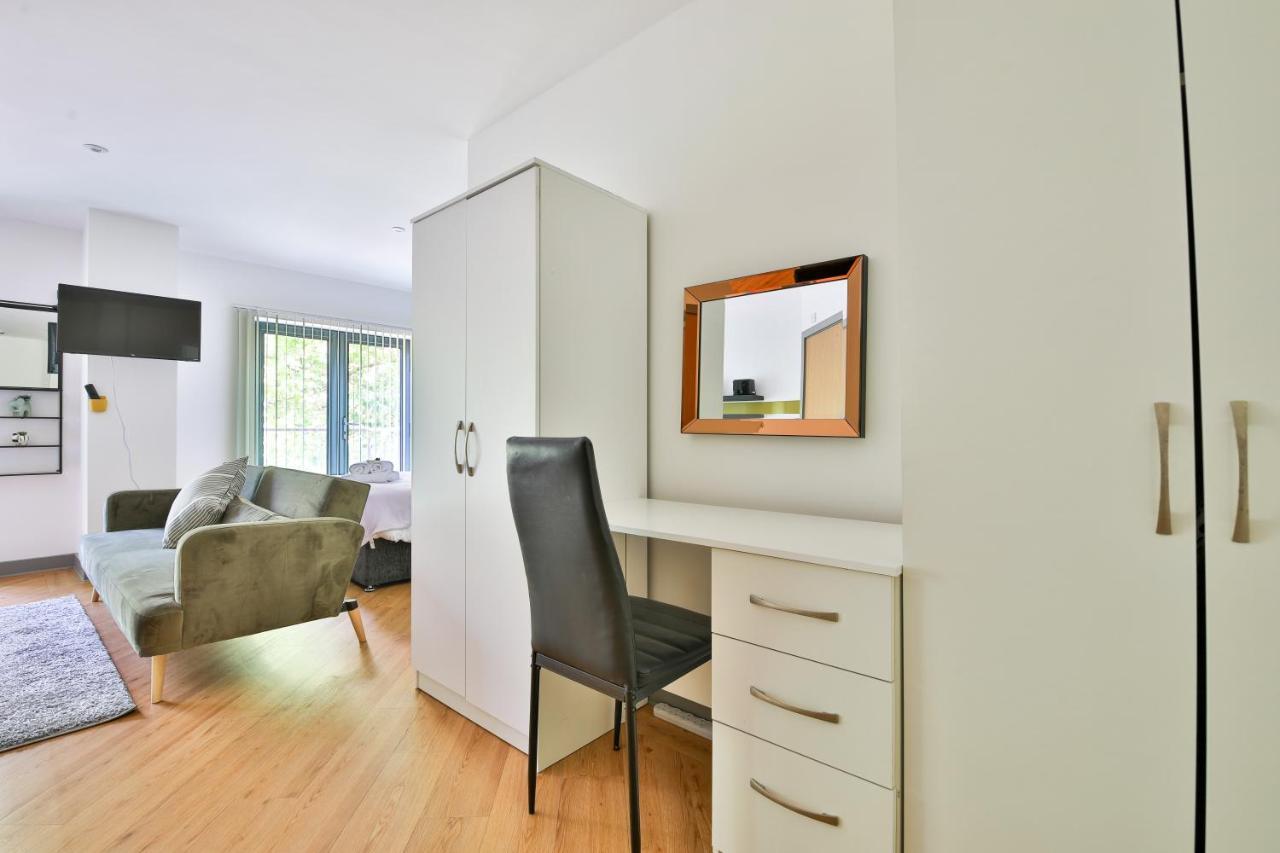 Princess Lofts City Centre Studios With Nespresso Coffee Machines & New Fast Wifi By Stayright Σουόνσι Εξωτερικό φωτογραφία
