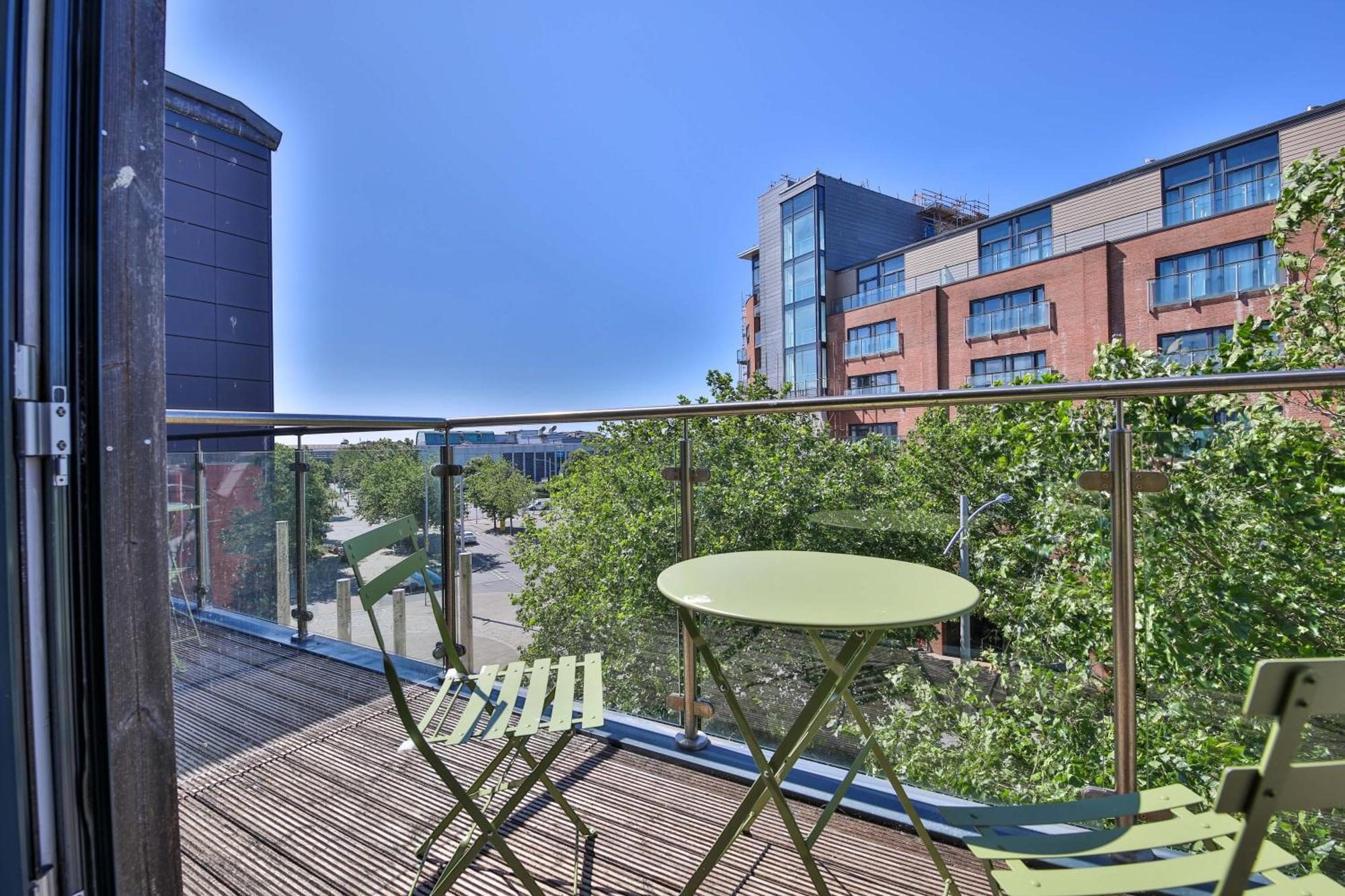 Princess Lofts City Centre Studios With Nespresso Coffee Machines & New Fast Wifi By Stayright Σουόνσι Εξωτερικό φωτογραφία