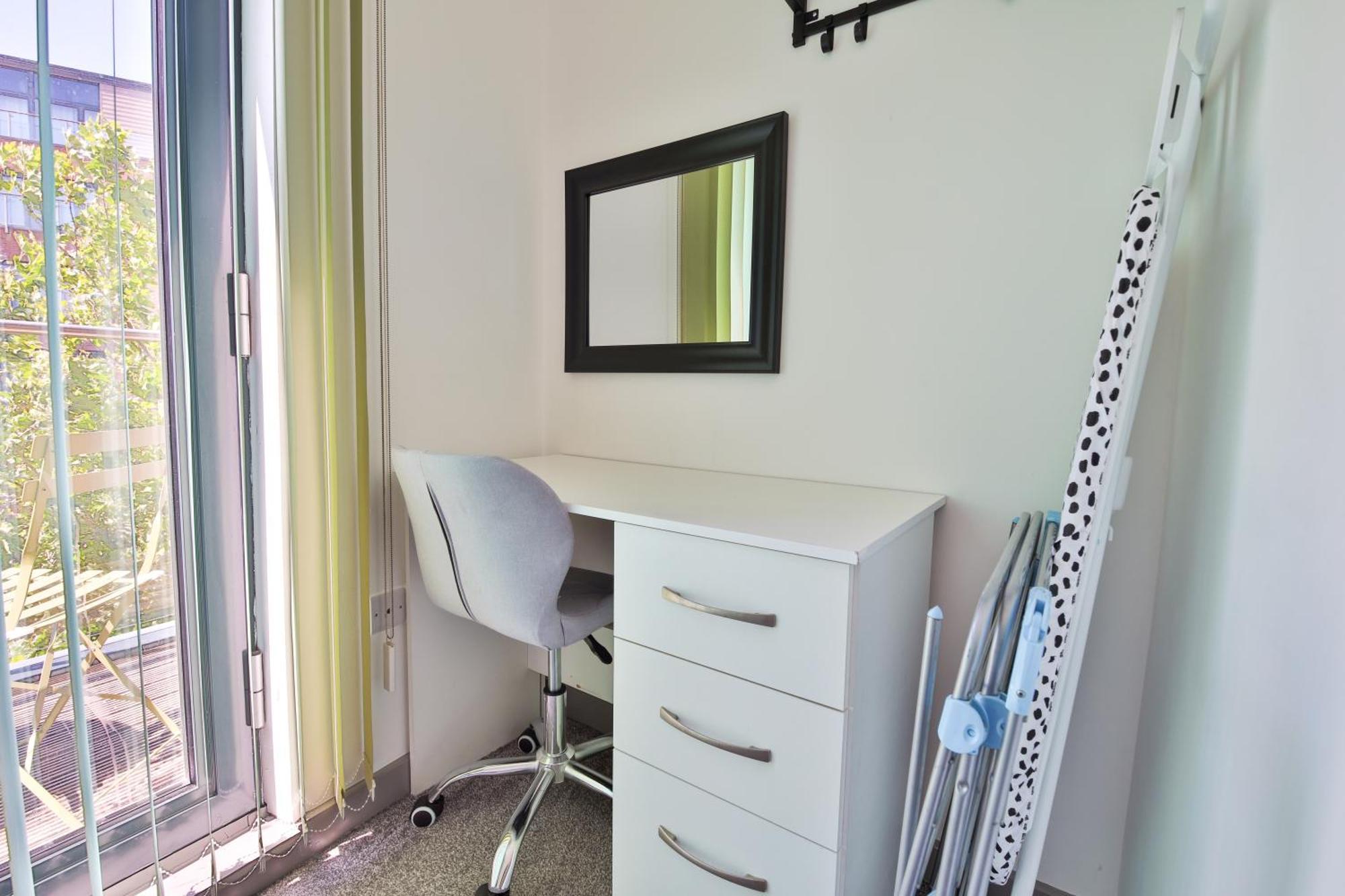 Princess Lofts City Centre Studios With Nespresso Coffee Machines & New Fast Wifi By Stayright Σουόνσι Εξωτερικό φωτογραφία