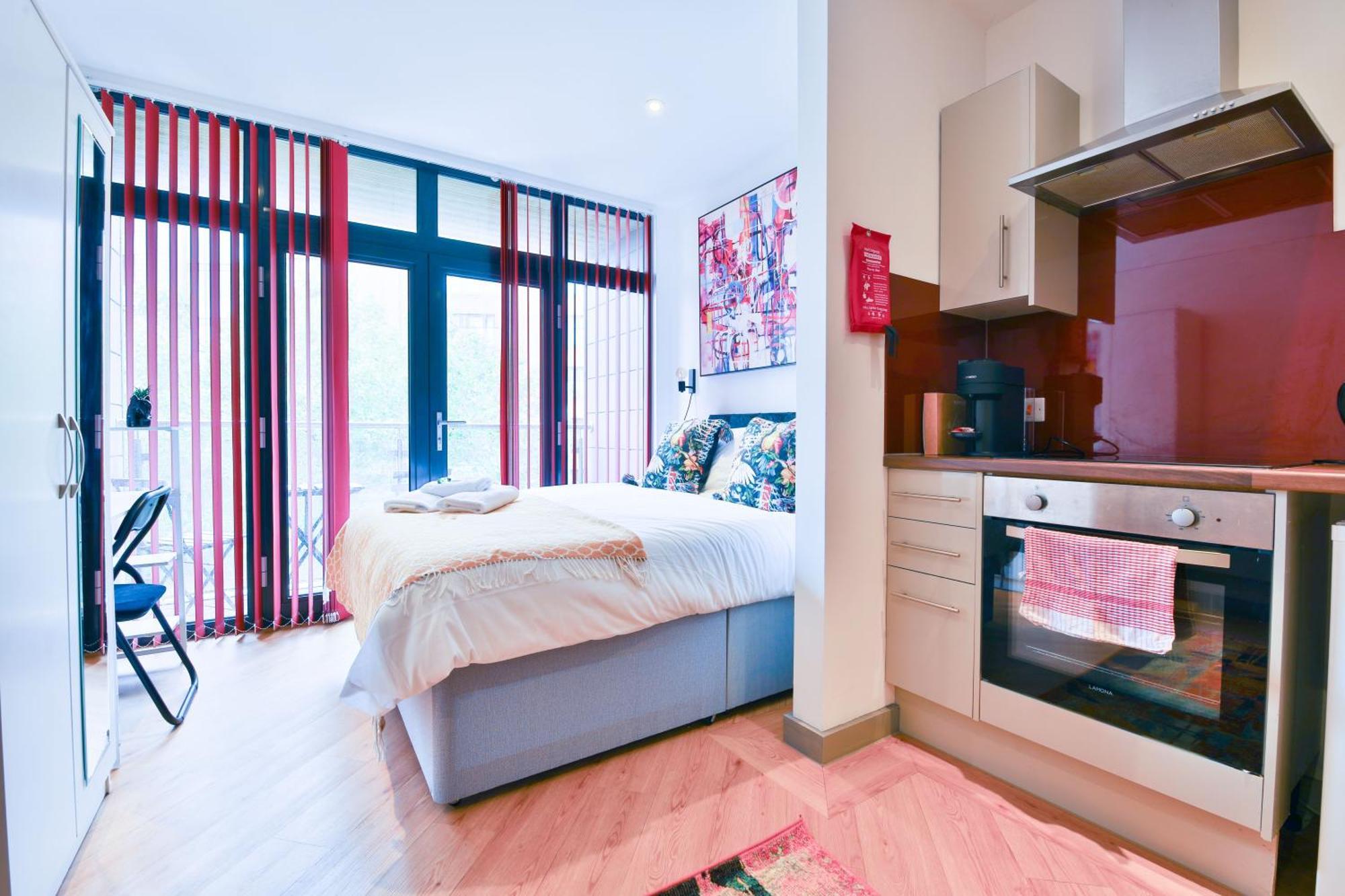 Princess Lofts City Centre Studios With Nespresso Coffee Machines & New Fast Wifi By Stayright Σουόνσι Εξωτερικό φωτογραφία