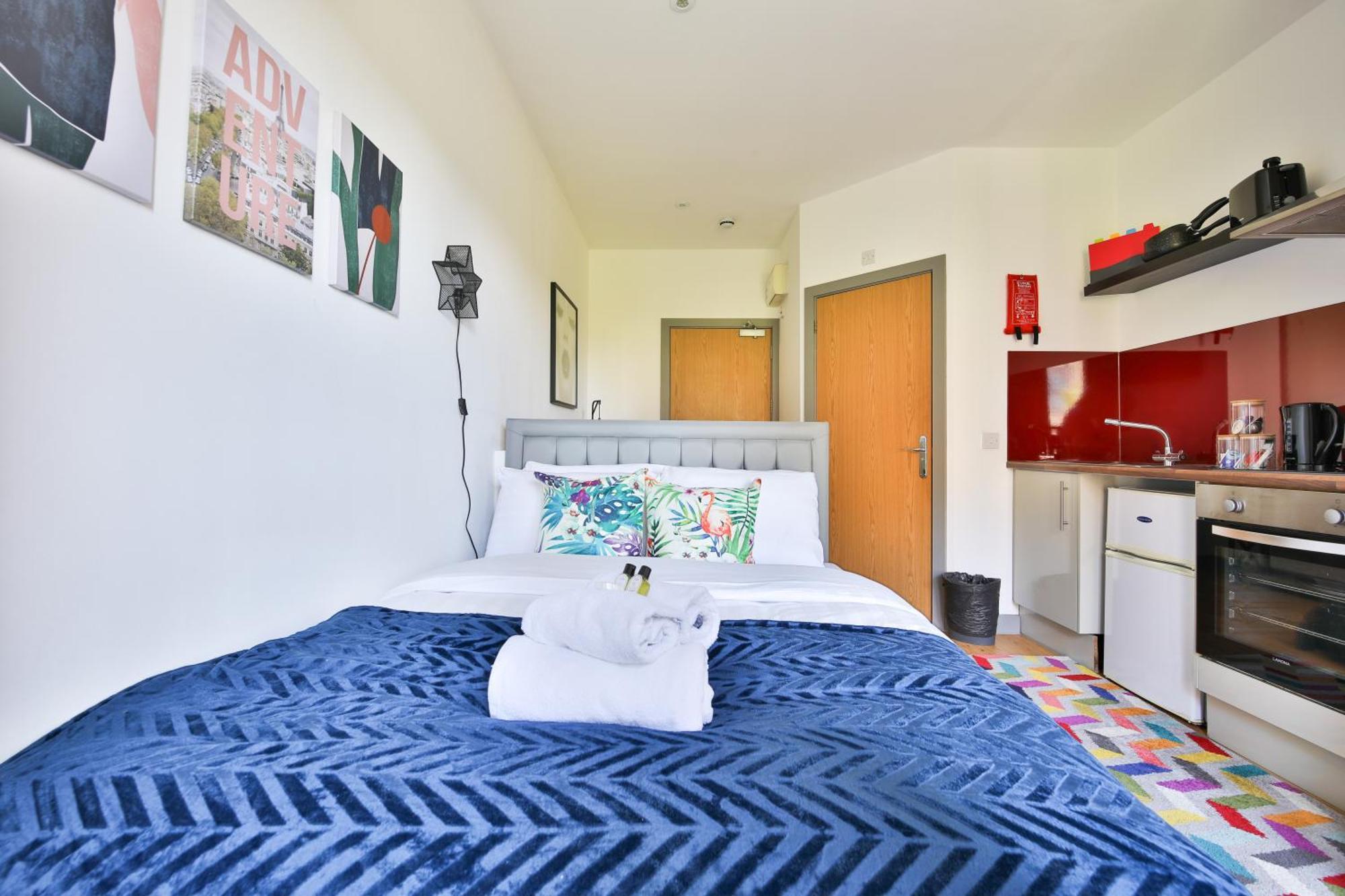 Princess Lofts City Centre Studios With Nespresso Coffee Machines & New Fast Wifi By Stayright Σουόνσι Δωμάτιο φωτογραφία